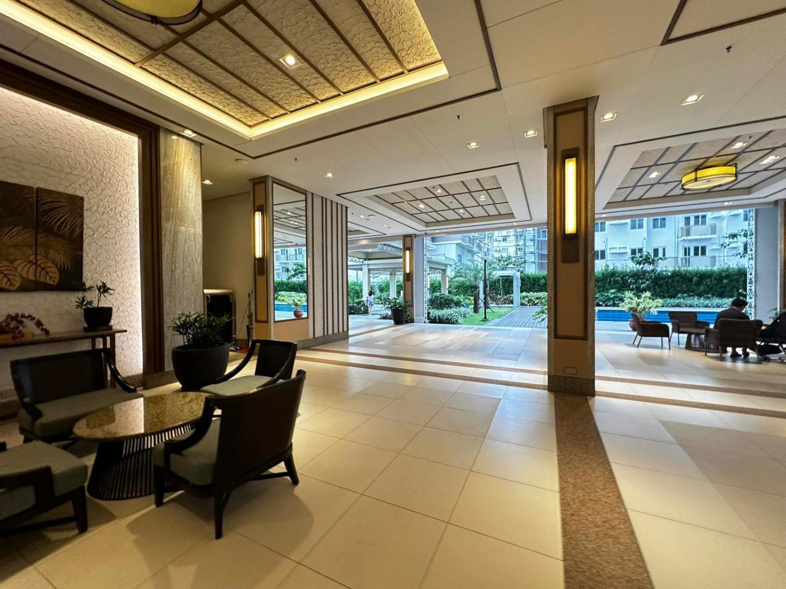 2 Bedroom Condo Unit Near Sm Bf & Naia At The Atherton By Dmci With 2 Balcony Paranaque City Exterior foto